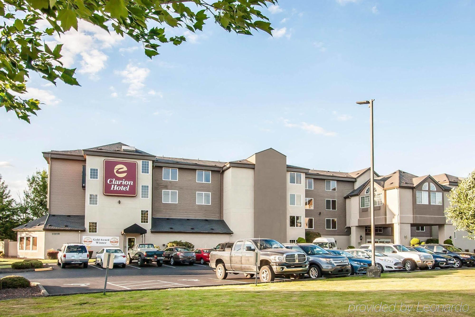 Clarion Hotel Portland International Airport Exteriör bild