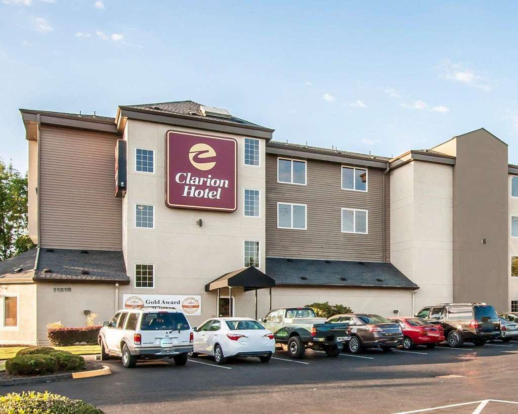 Clarion Hotel Portland International Airport Exteriör bild
