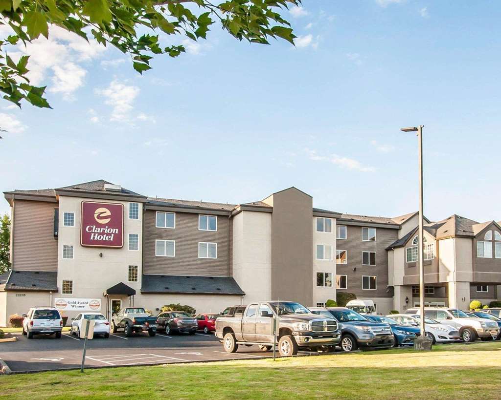 Clarion Hotel Portland International Airport Exteriör bild